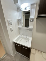 明るい洗面所です