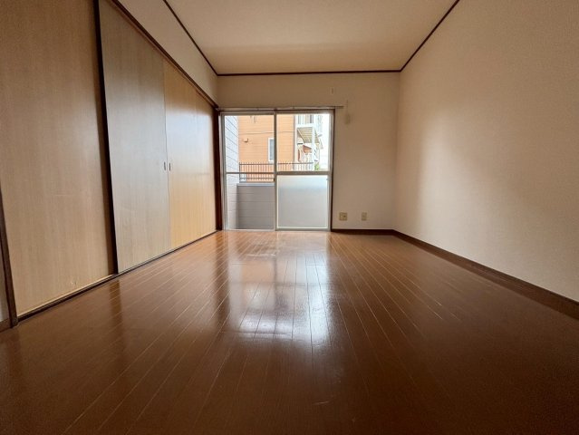 こちらのリビングで趣味の時間をお楽しみください