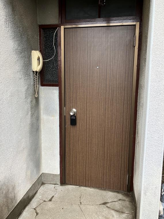 落ち着いたエントランスです