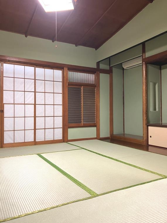 使い勝手のいい寝室です