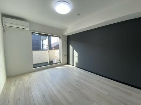 ジーメゾン大宮日進イーストの洋室