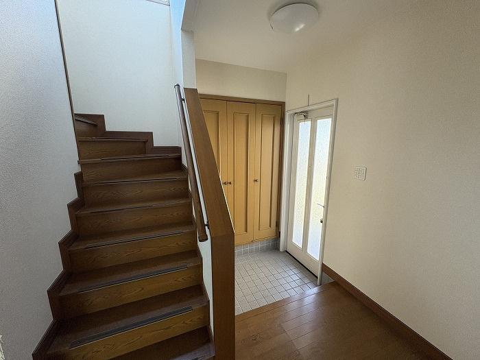【仲介手数料無料／名古屋市名東区】名古屋市名東区上菅2丁目305-6　中古戸建の玄関