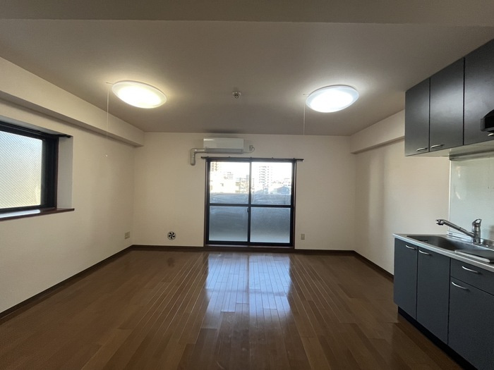 コンフォール空港通りの居間・リビング