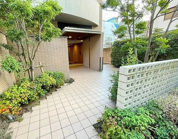 グレースTMのエントランス