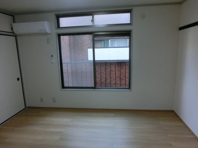 広々とした洋室です