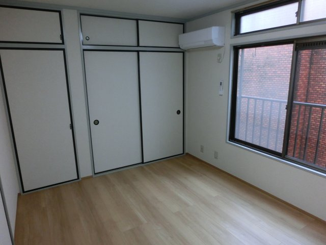 広々とした洋室です