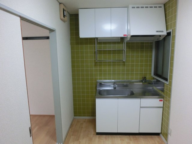 コンパクトなキッチンで掃除もラクラク