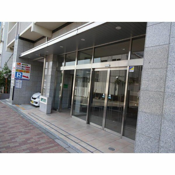 日神デュオステージ板橋駅前のエントランス