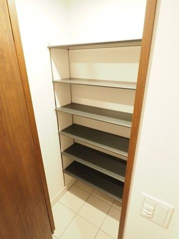 ドゥーエ梅屋敷の収納