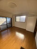 こちらのリビングで趣味の時間をお楽しみください