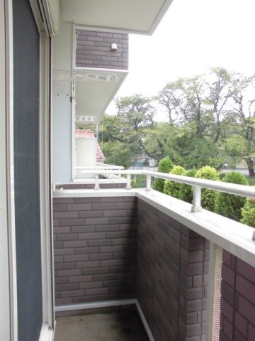 陽当たり良好なバルコニーです