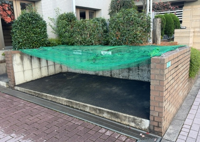 【設備】 | 小田急コアロード相模原Ⅱ | 共有部分は、住民なら誰もが使える設備のこと。例えば駐車場やエレベーター、インターネット設備、セキュリティ設備などがあります。他にも、マンションの廊下・外部階段やエントランス・ゴミ置き場などがあります。