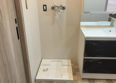 【ランドリースペース】 | 小田急コアロード相模原Ⅱ | ランドリースペースも気になります。洗濯機置場があり「洗う、干す、取り込む、アイロンがけ、たたむ」など、洗濯に関する家事をするための空間です。広さや収納など付帯設備も含めて、詳細は現地でご確認ください。