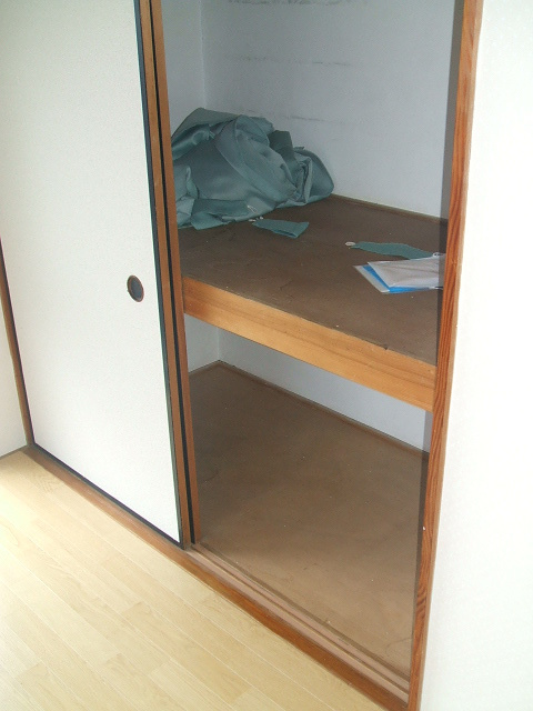 たっぷりとした収納スペースです