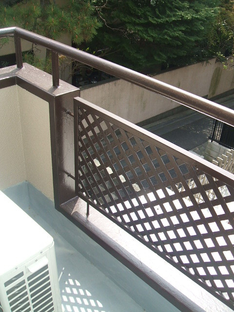 落ち着いた時間を過ごせるバルコニーです