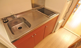 コンパクトなキッチンで掃除もラクラク