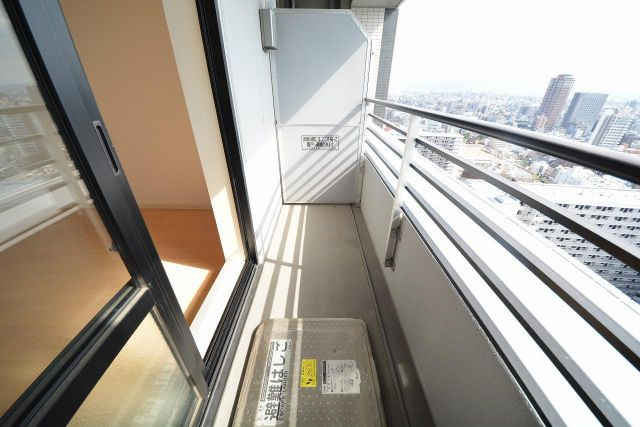 メゾン・ド・ヴィレ大阪城公園前のバルコニー|メゾン・ド・ヴィレ大阪城公園前　バルコニー