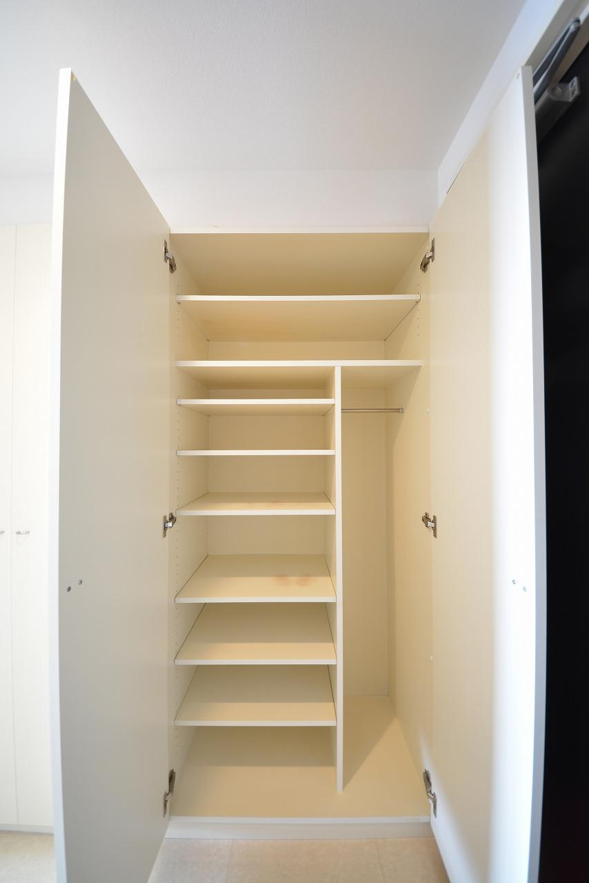 メゾン・ド・ヴィレ大阪城公園前の玄関|メゾン・ド・ヴィレ大阪城公園前　下駄箱