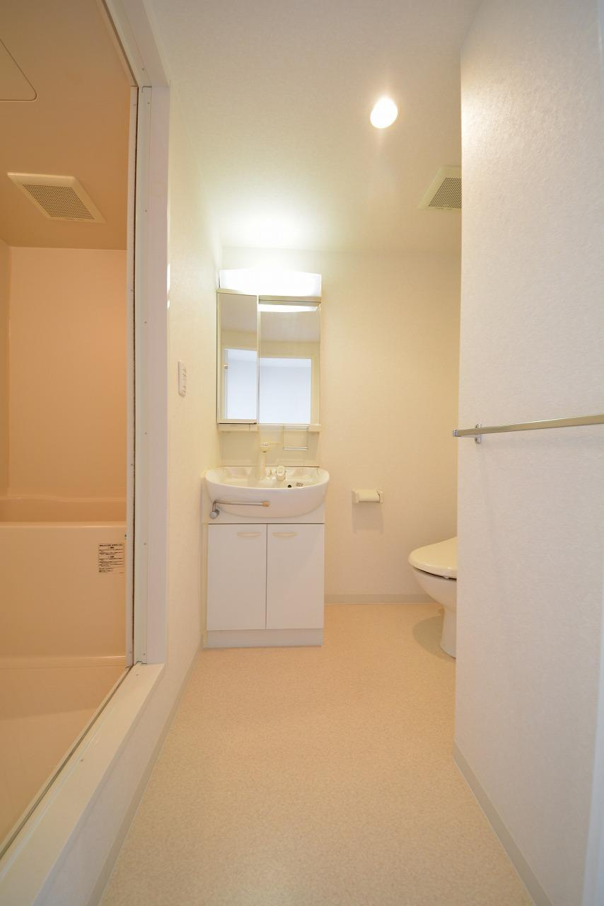 メゾン・ド・ヴィレ大阪城公園前の洗面所|メゾン・ド・ヴィレ大阪城公園前　洗面脱衣所