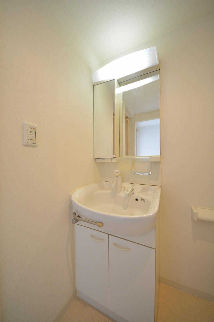 メゾン・ド・ヴィレ大阪城公園前の独立洗面台|メゾン・ド・ヴィレ大阪城公園前　独立洗面化粧台