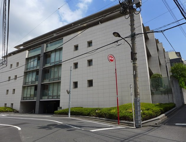 港区赤坂６丁目の賃貸マンションの外観