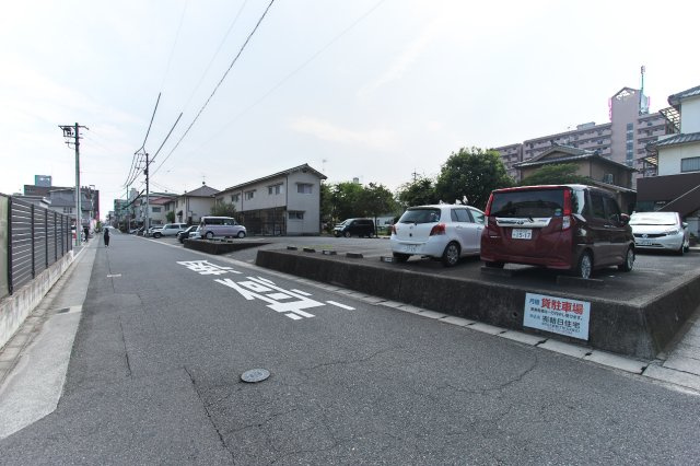 住吉泰輔駐車場の周辺
