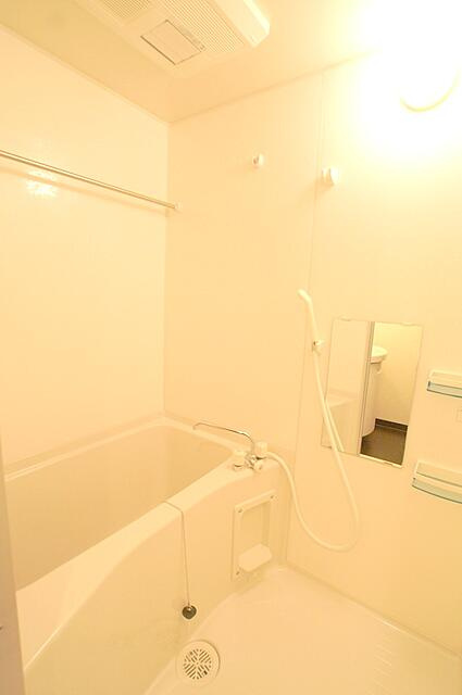 新宿区西落合１丁目の賃貸マンションの浴室