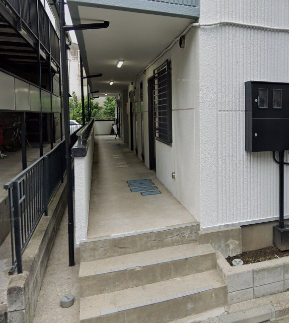 レインボーハウスの玄関