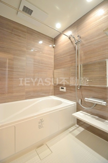 ヴェール高須の浴室