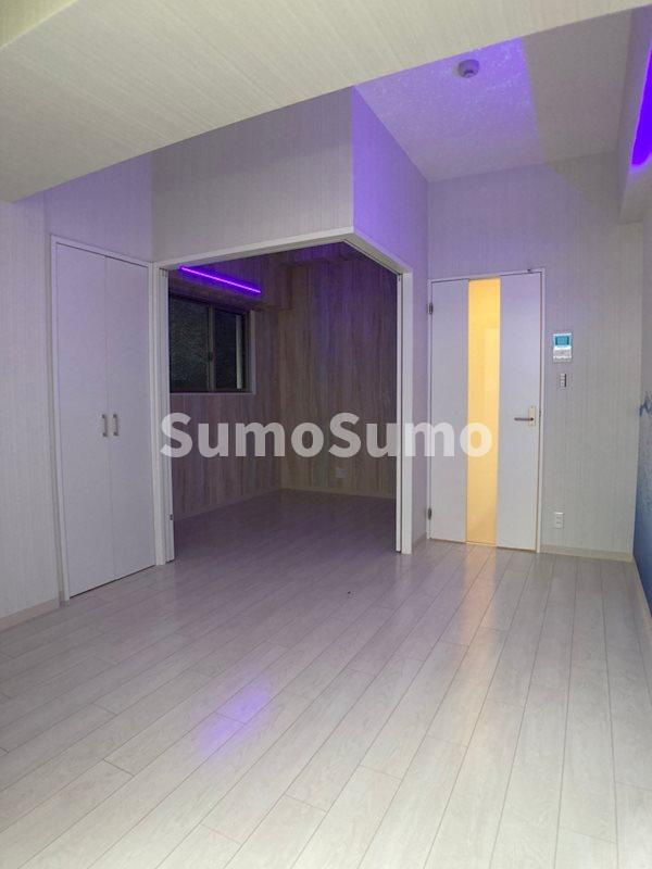 メゾニティ・クイーン阿波座の居間・リビング