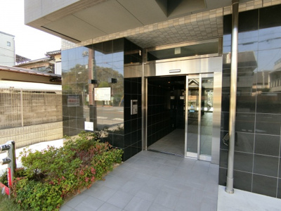 【エントランス】 | フジロイヤルローズコート