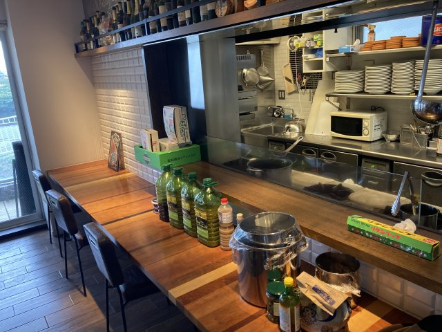 【内装】 | 綱島駅徒歩4分 FinS tower 櫻 2階 27.44坪 イタリアン居抜き