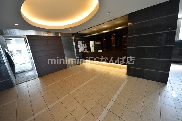 エステムプラザ難波ＷＥＳＴリバークロスのエントランス