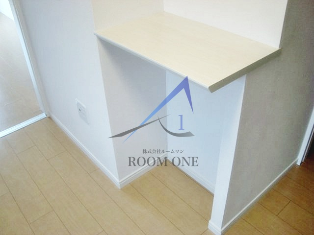 クレッセントコート