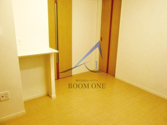 クレッセントコート