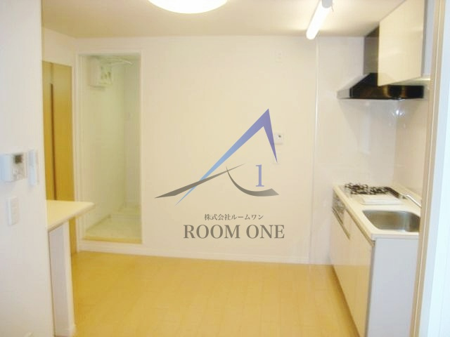 クレッセントコート