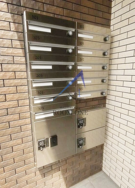 グランディールのその他共用部分|宅配ボックスと集合ポストです。