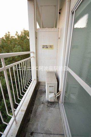 RE-007のバルコニー