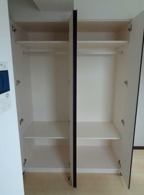 【収納】 | GENOVIA鷺ノ宮skygarden | クローゼット完備。