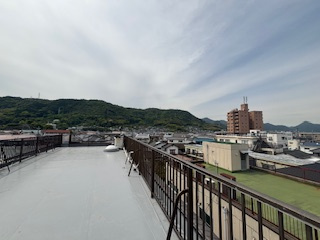 【バルコニー】 | 大竹市新町１丁目（大竹駅徒歩3分）【店舗付住宅】