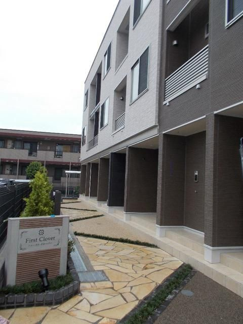 ファースト　クローバーのエントランス