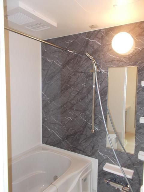 ファースト　クローバーの浴室