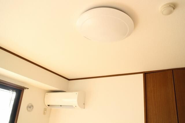 オークヒルズ原の洋室