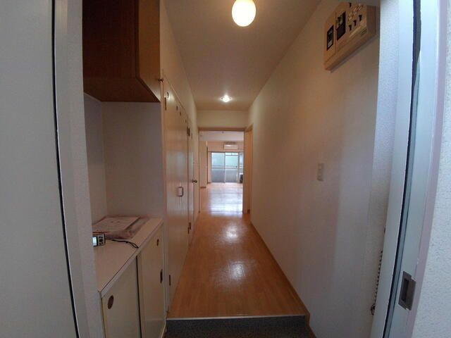 ハイホーム向島の玄関