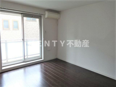 【居間・リビング】 | ｅ－ＰＬＡＮＥＴＳ | こちらの居間で趣味の時間をお楽しみください