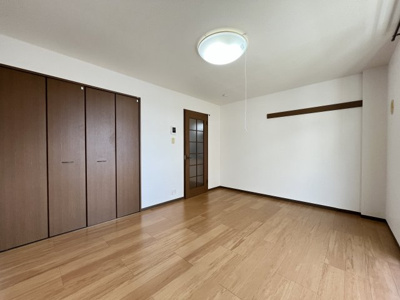 【居間・リビング】 | ファインＣ | イメージ201号室の写真（反転あり）