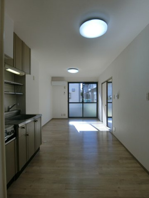 【居間・リビング】 | リバーポートレイ | イメージ103号室の写真