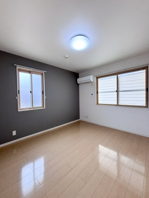 【洋室】 | ラ・ピオーネ