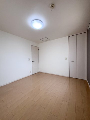 【洋室】 | ラ・ピオーネ