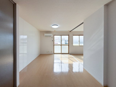 【居間・リビング】 | ラ・ピオーネ